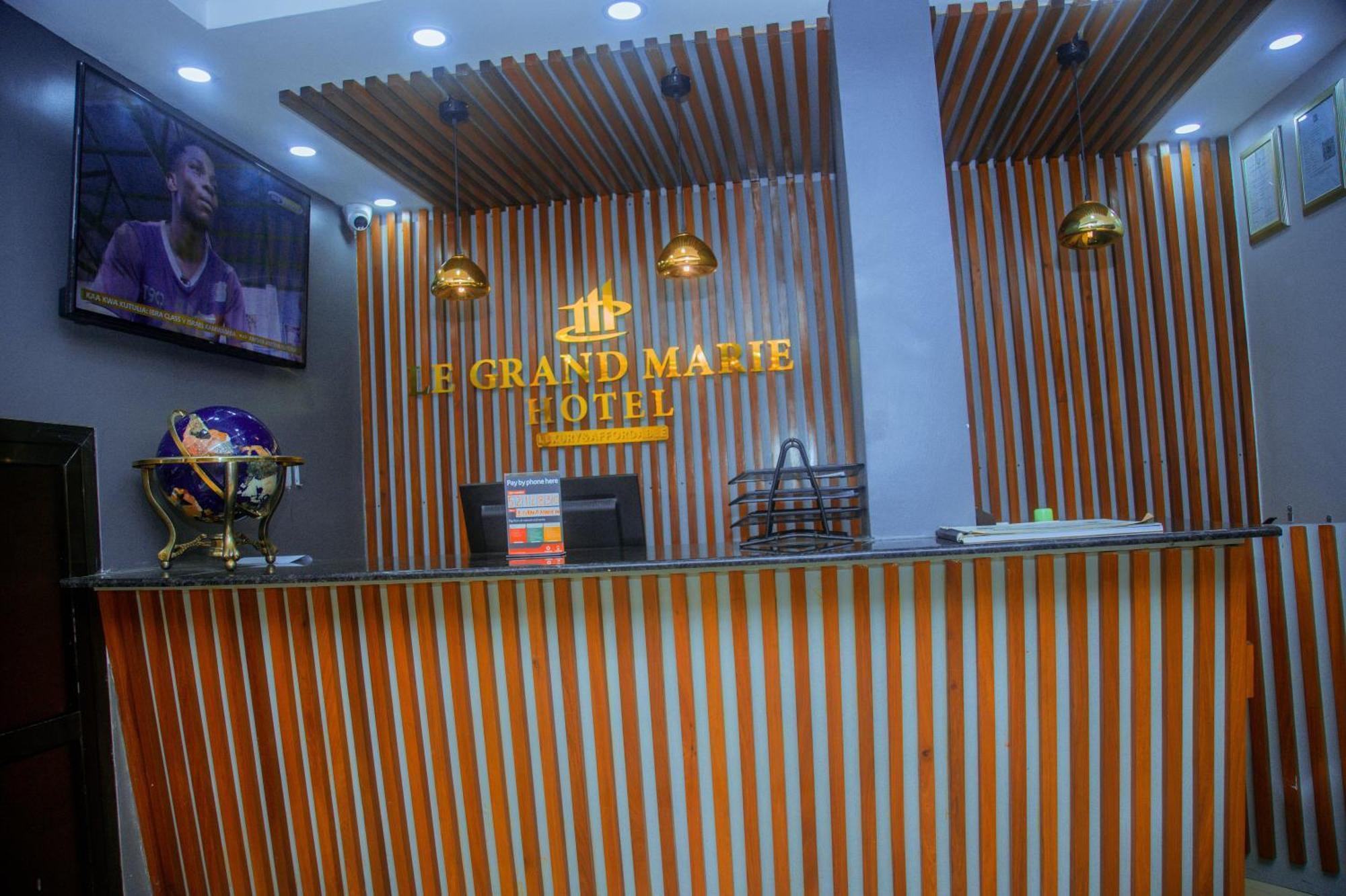Le Grand Marie Hotel Dar es Salaam Bagian luar foto