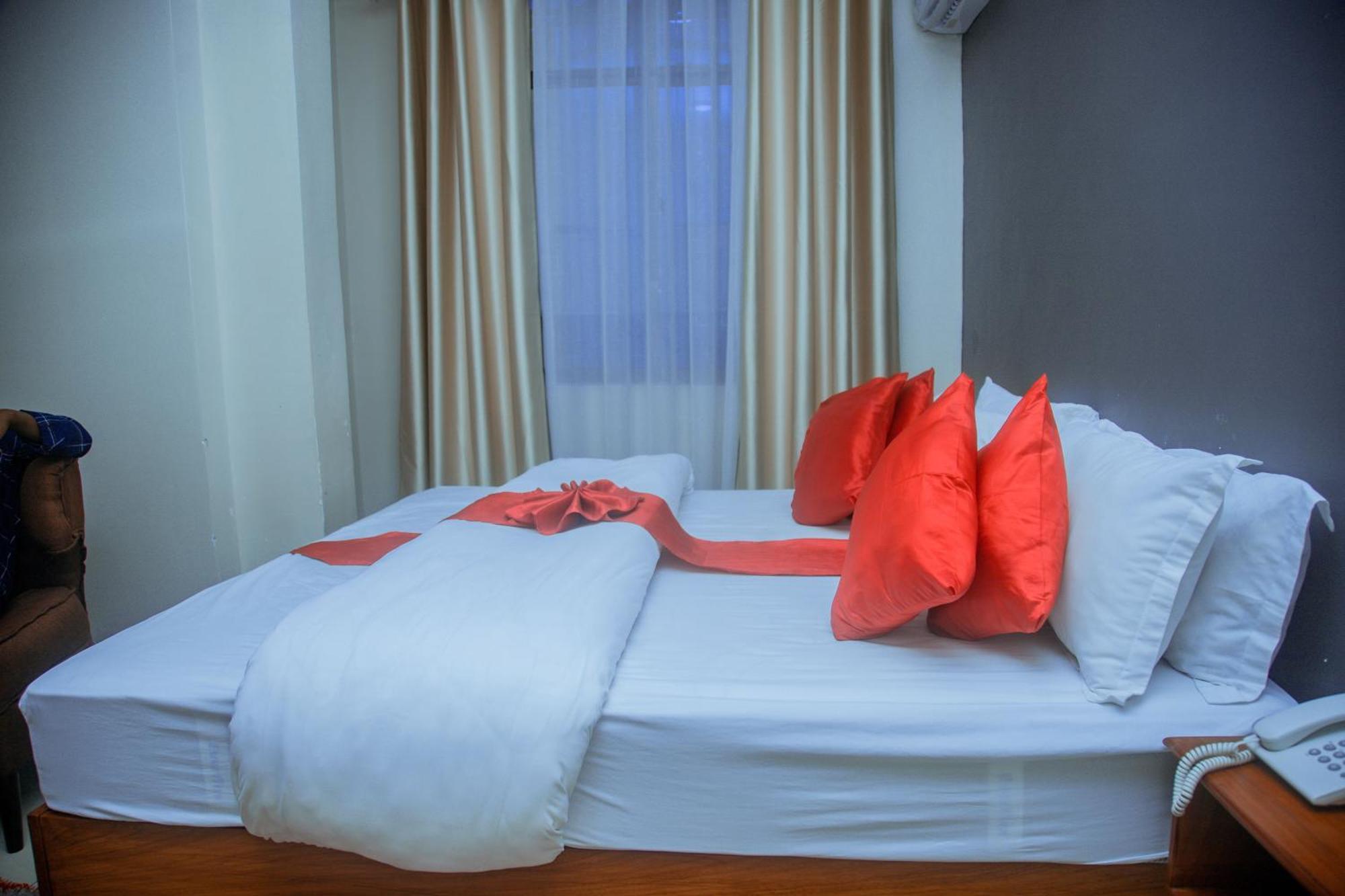 Le Grand Marie Hotel Dar es Salaam Bagian luar foto