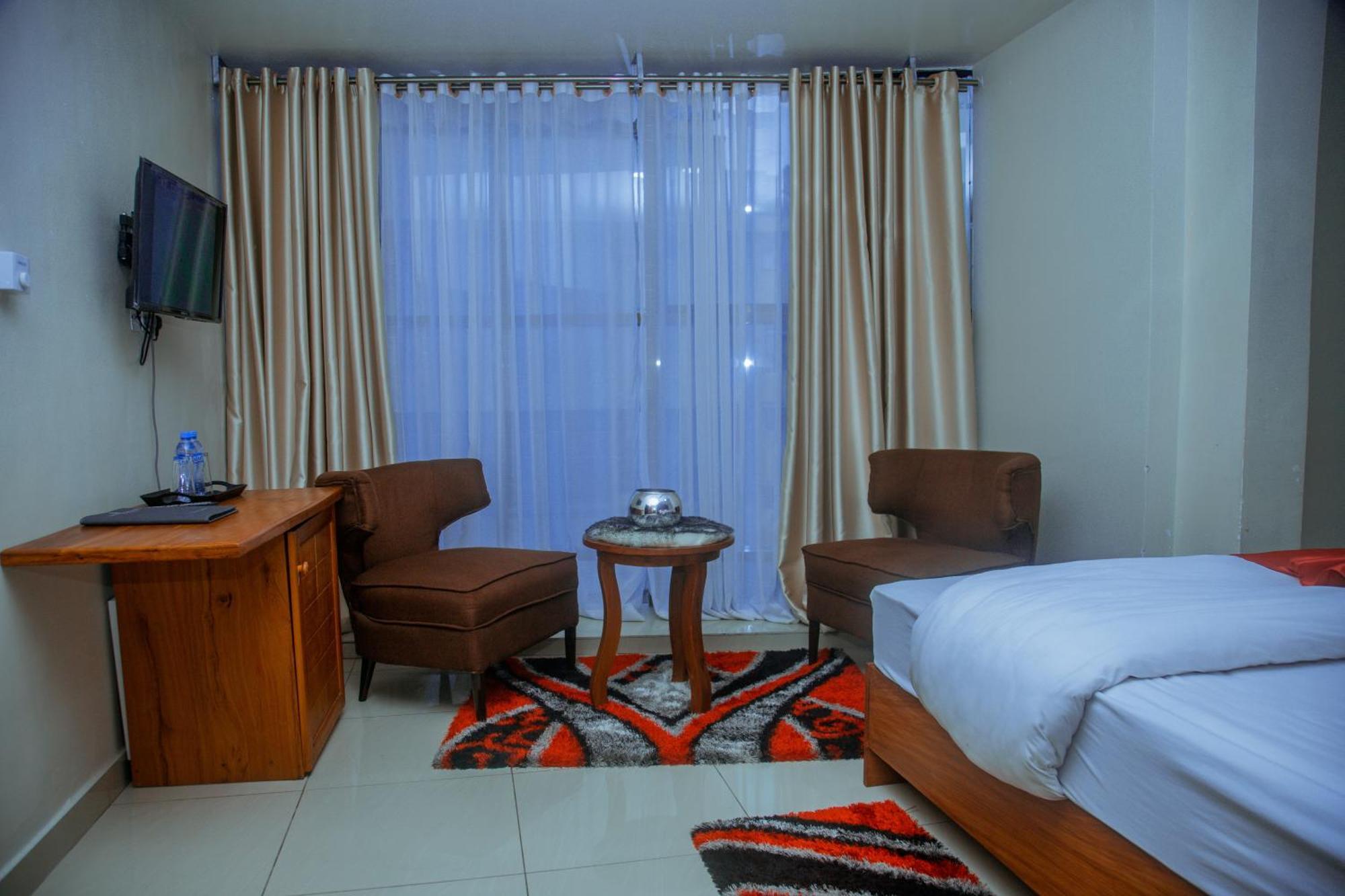 Le Grand Marie Hotel Dar es Salaam Bagian luar foto