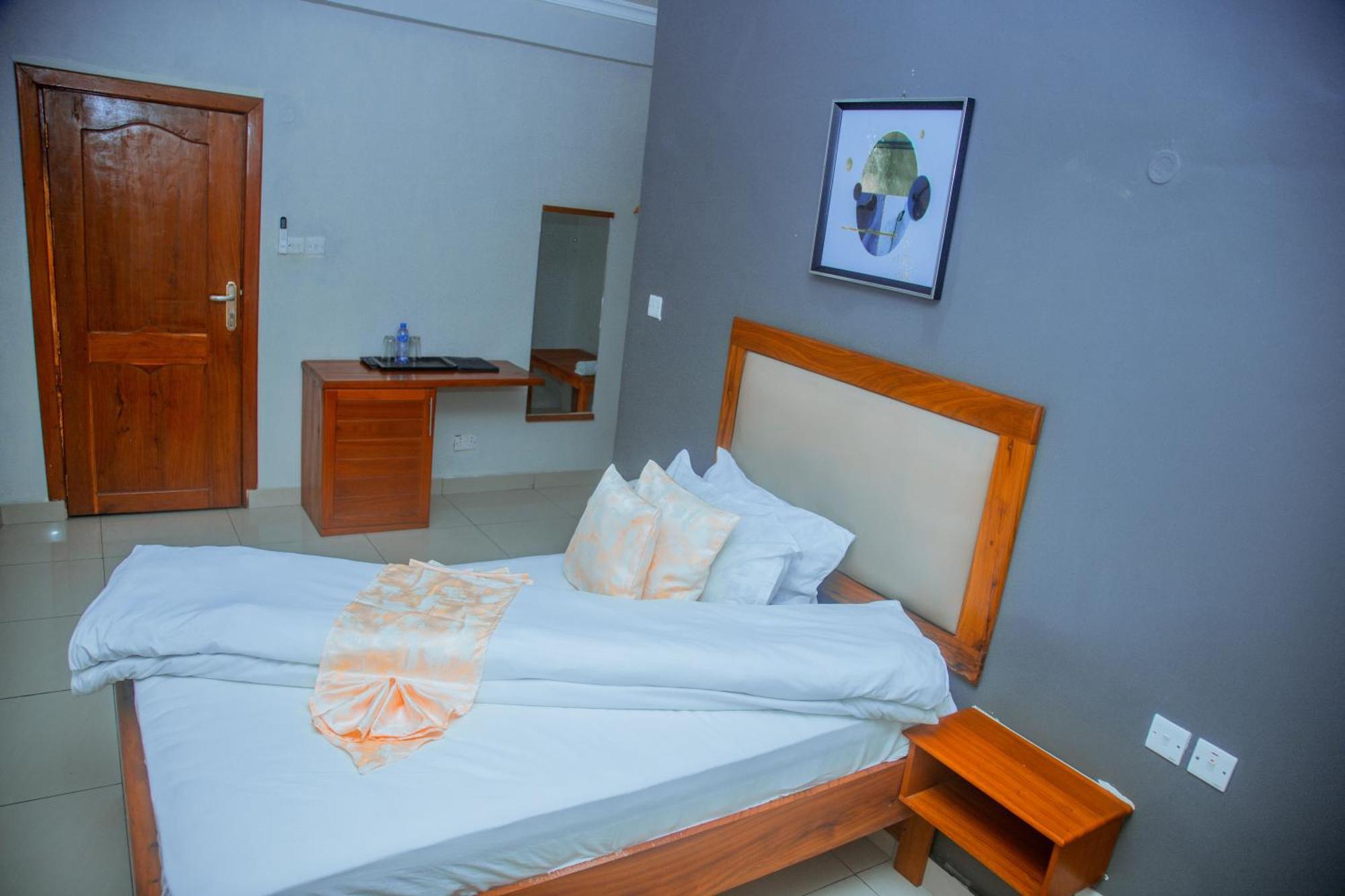 Le Grand Marie Hotel Dar es Salaam Bagian luar foto