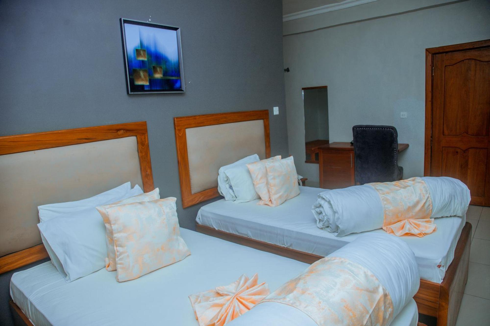 Le Grand Marie Hotel Dar es Salaam Bagian luar foto